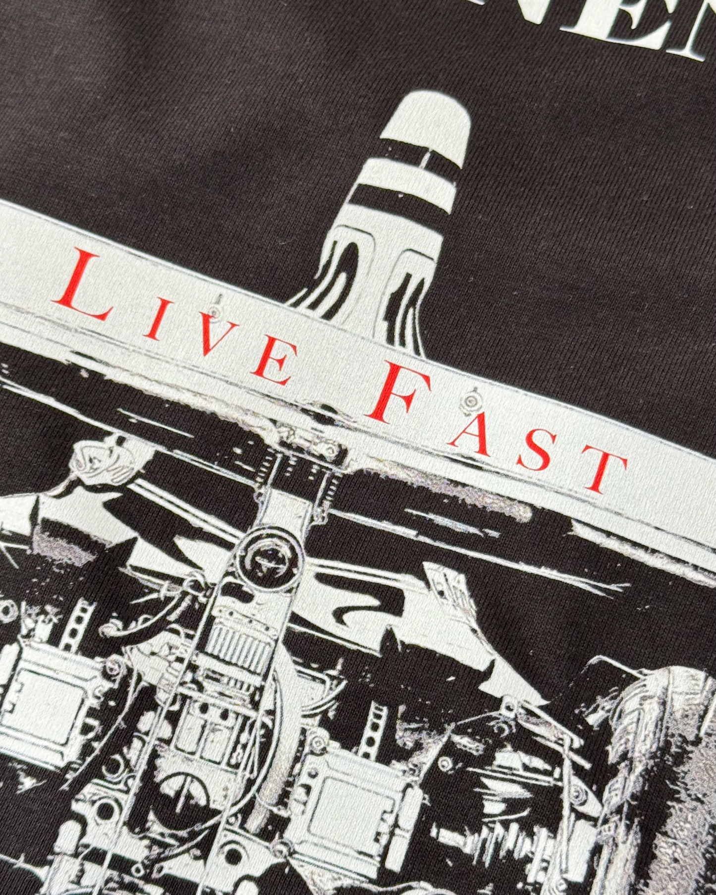 Camiseta The View - Live Fast