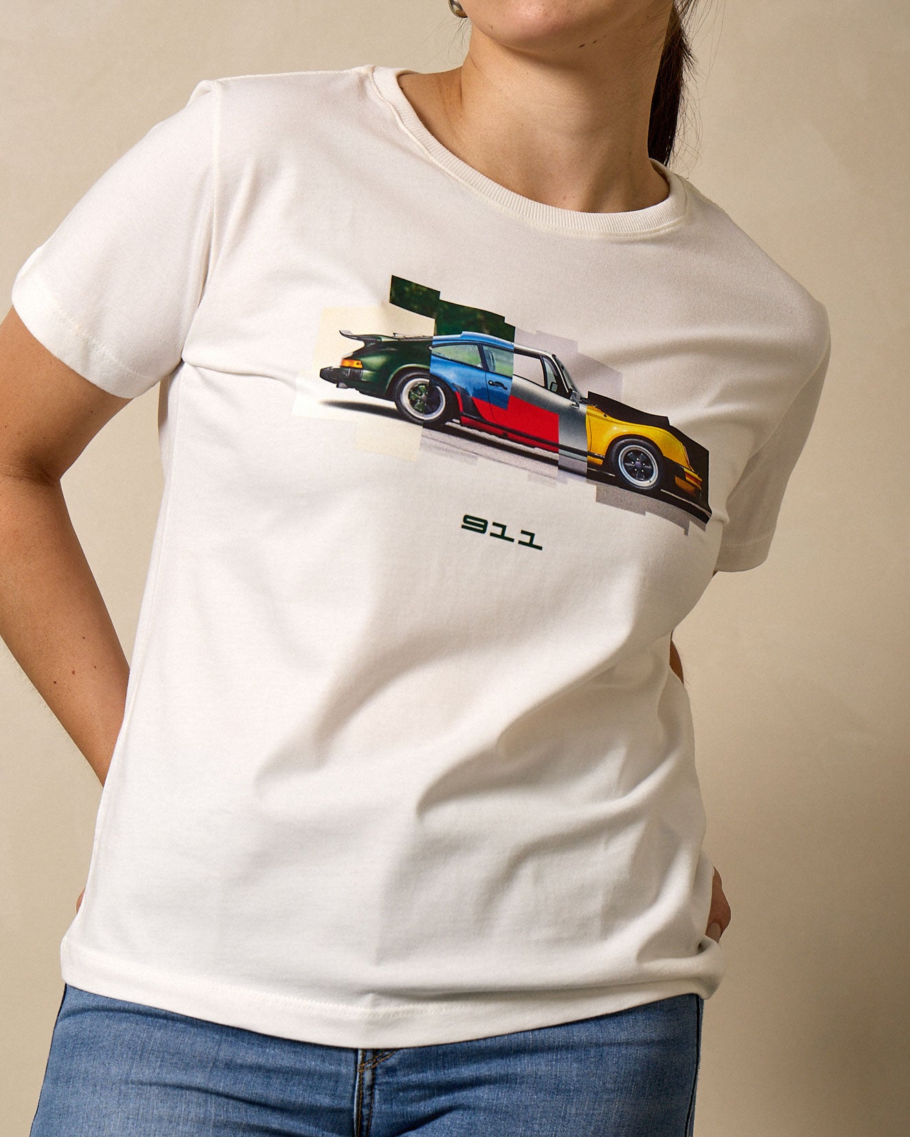 Camiseta Feminina 911 Graphic Color | Off White