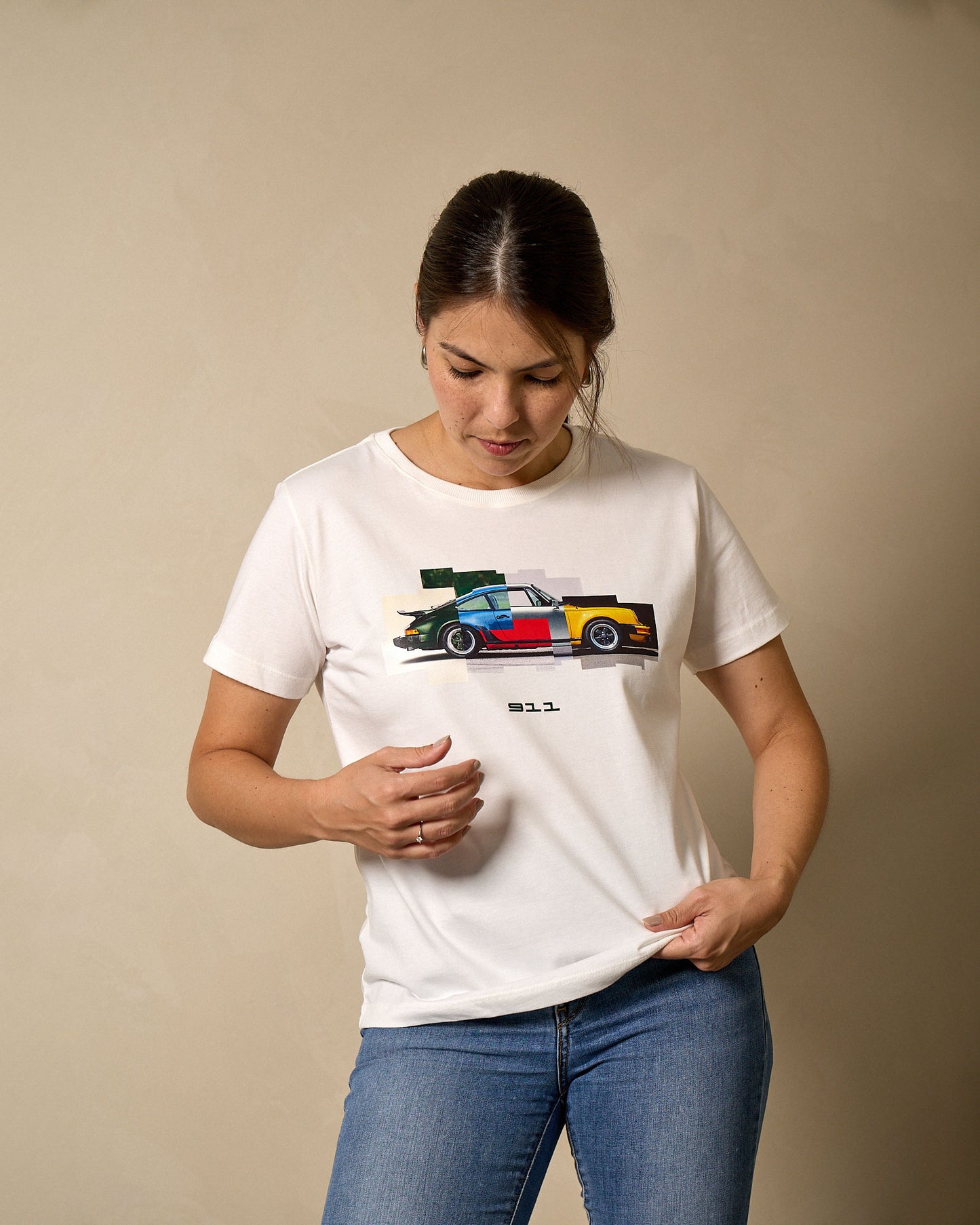 Camiseta Feminina 911 Graphic Color | Off White