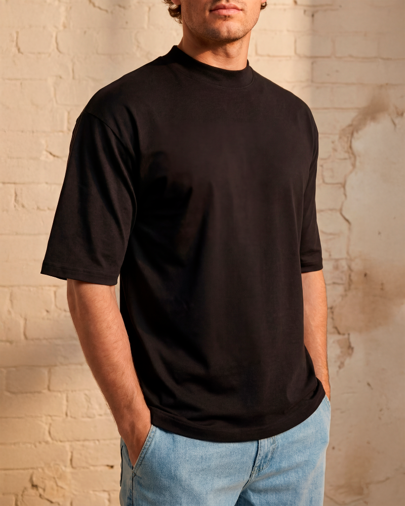 Camiseta Oversized Strong | Preta