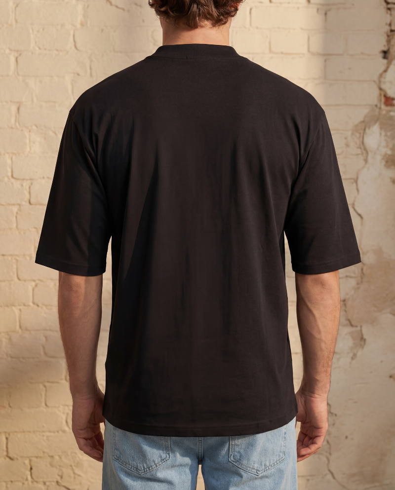 Camiseta Oversized Strong | Preta