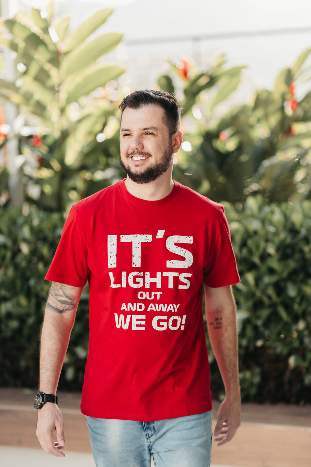 Camiseta - "It's Lights Out"